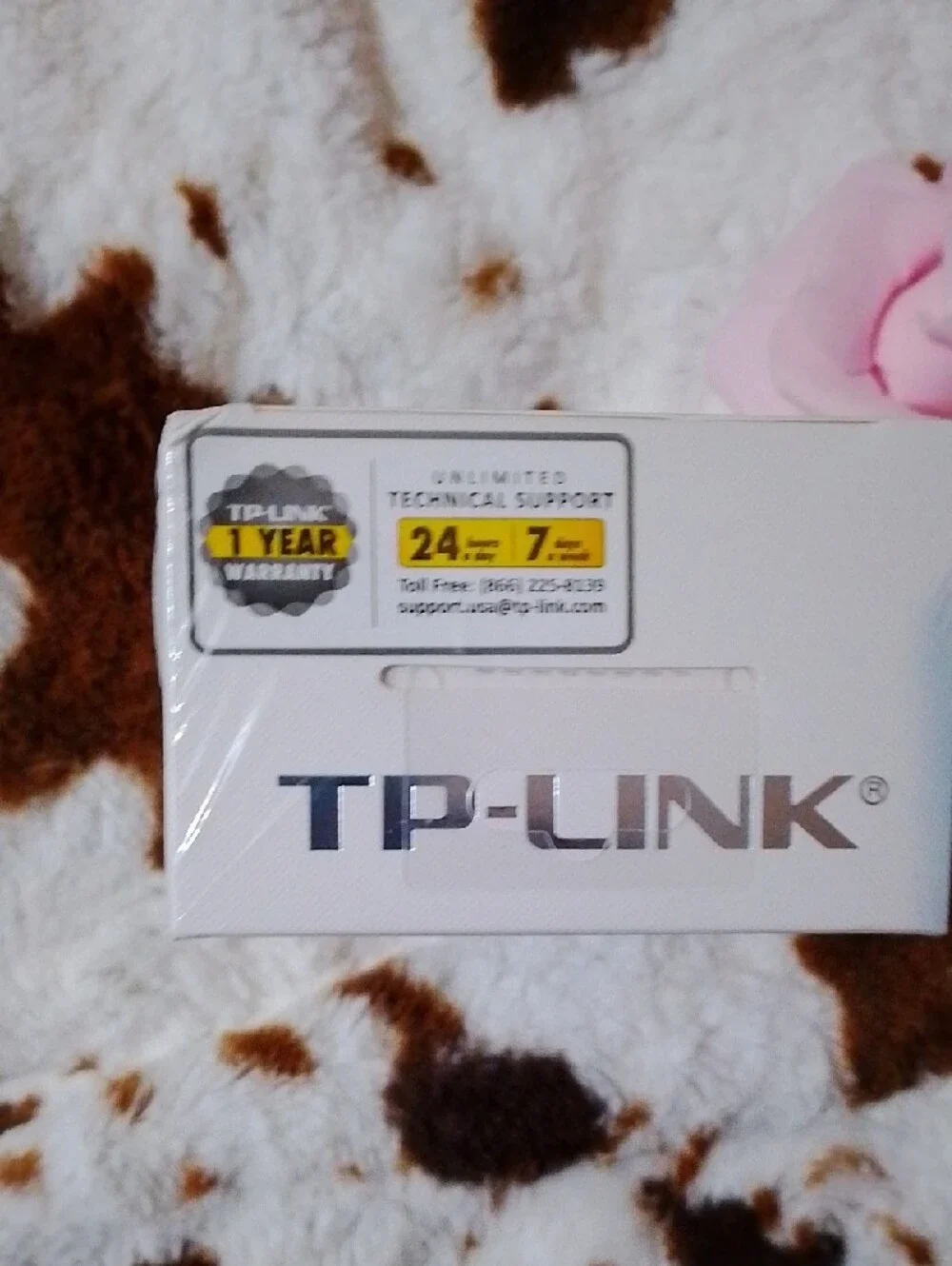 TP-Link White Power Bank with Blue Accents 10400mAh